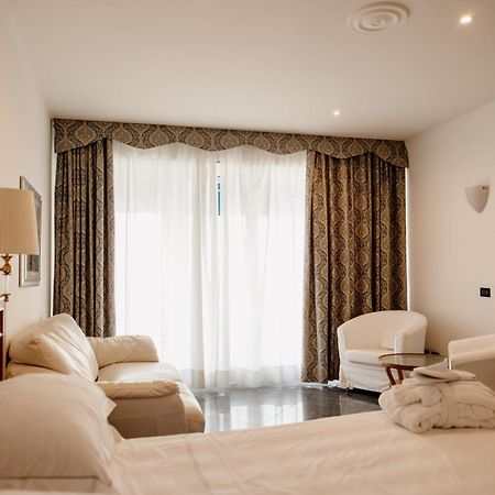 Grand Hotel Mediterranee Alassio Kültér fotó