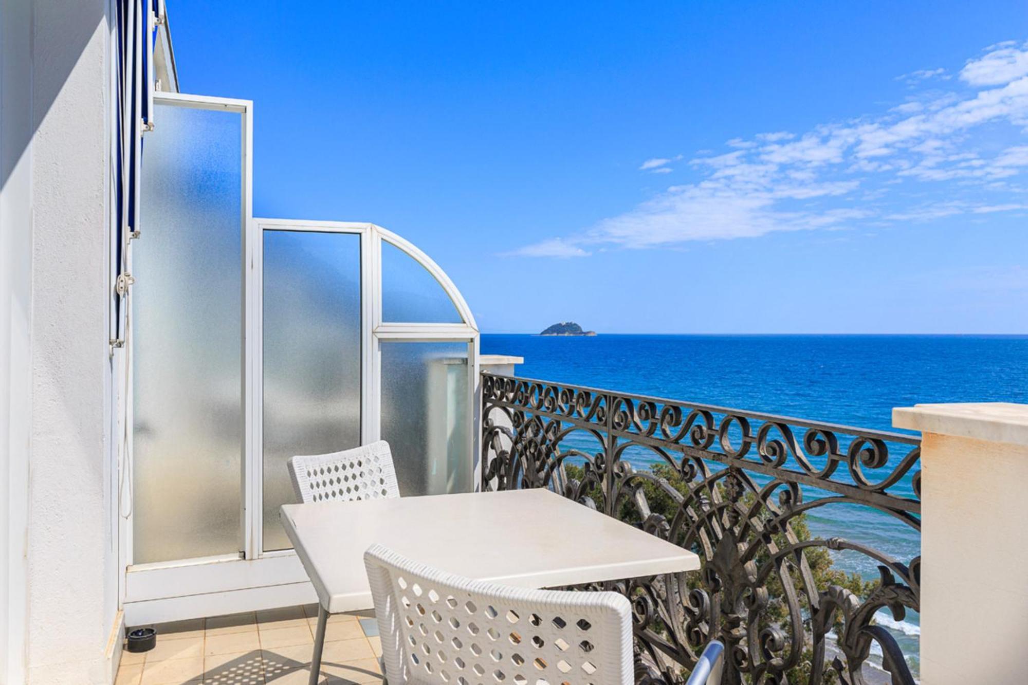 Grand Hotel Mediterranee Alassio Kültér fotó