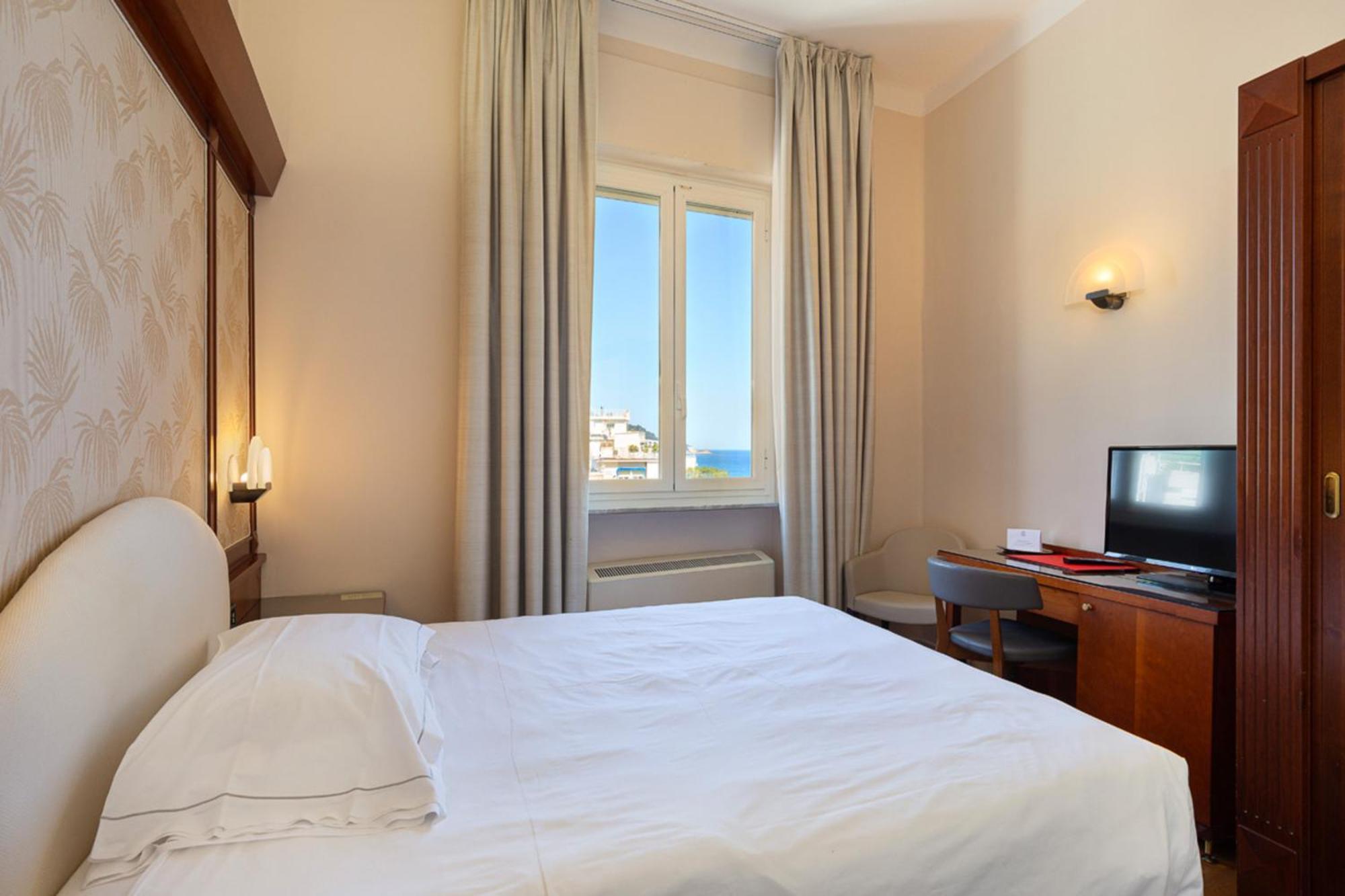 Grand Hotel Mediterranee Alassio Kültér fotó