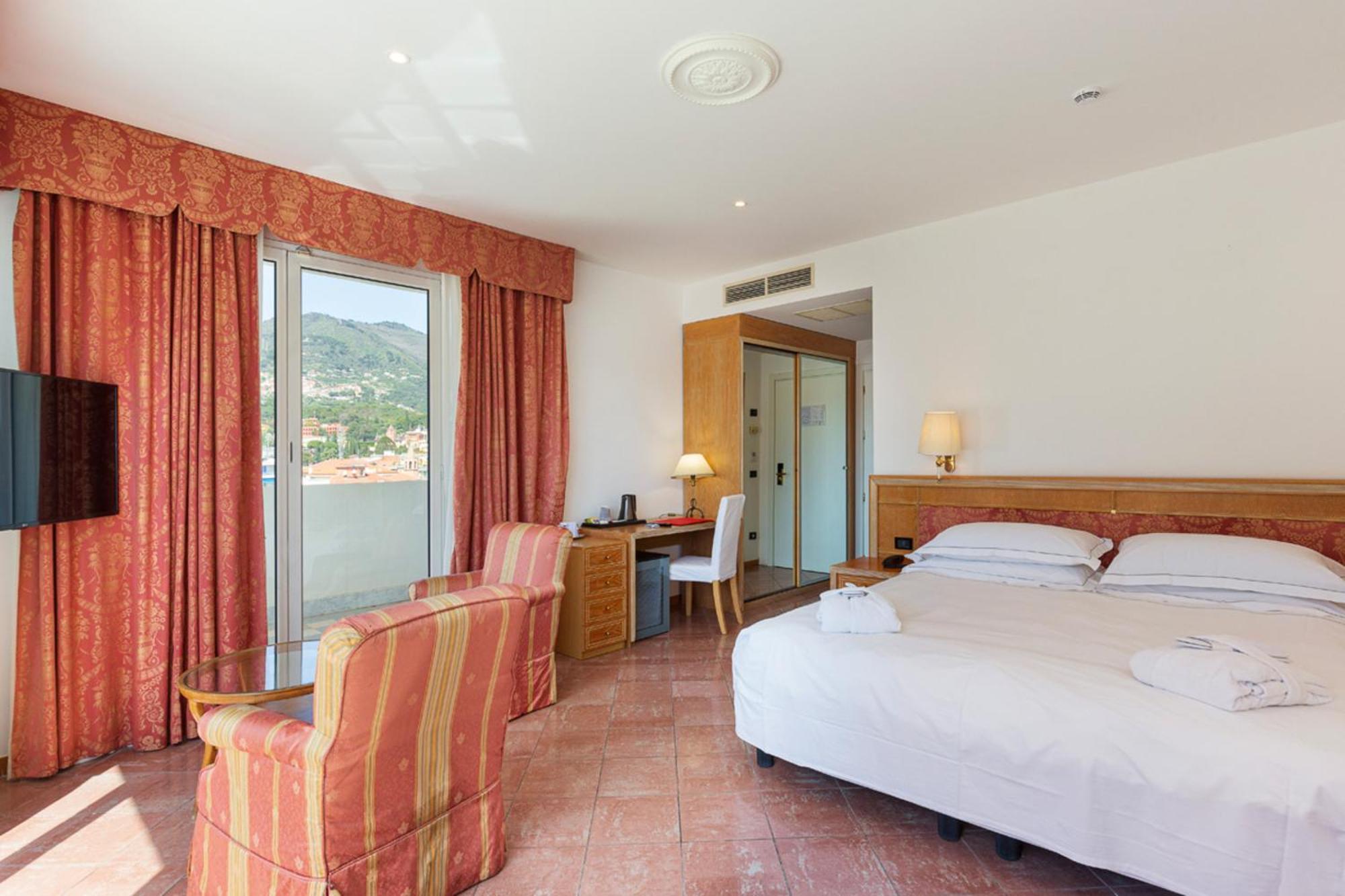 Grand Hotel Mediterranee Alassio Kültér fotó